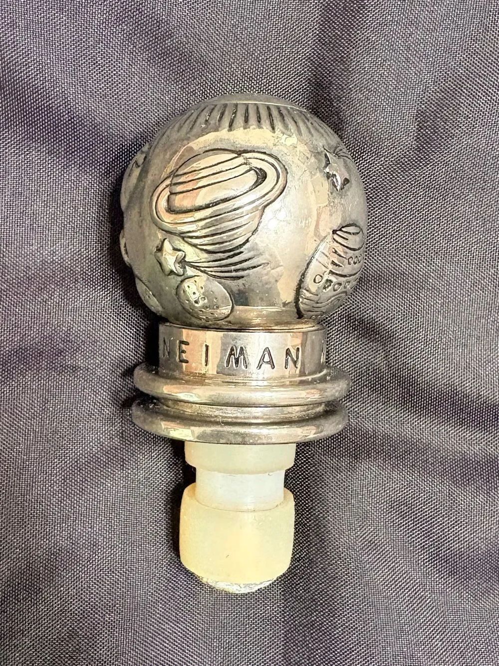 Vintage Neiman Marcus 2001 Out of This World Wine Bottle Stopper Silver Plate